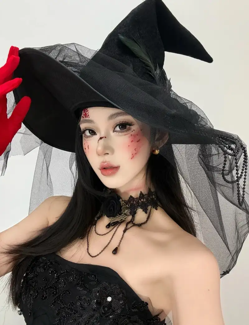 Cosplay phù thủy ma thuật với phong cách riêng