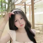Gái xinh selfie mông tròn gợi cảm làm avatar