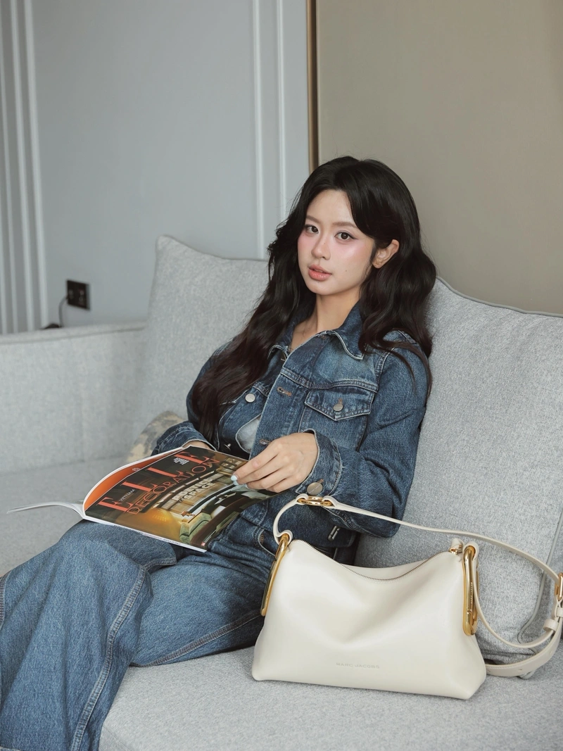 Hình Hàn Hằng sexy vòng ba căng mọng quyến rũ