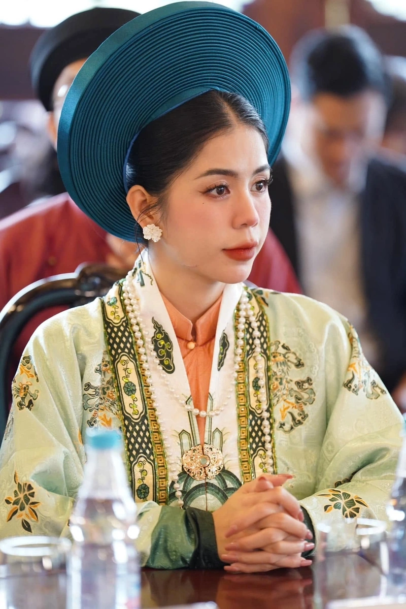 Hình Hằng Du Mục lột đồ gợi dục siêu phẩm