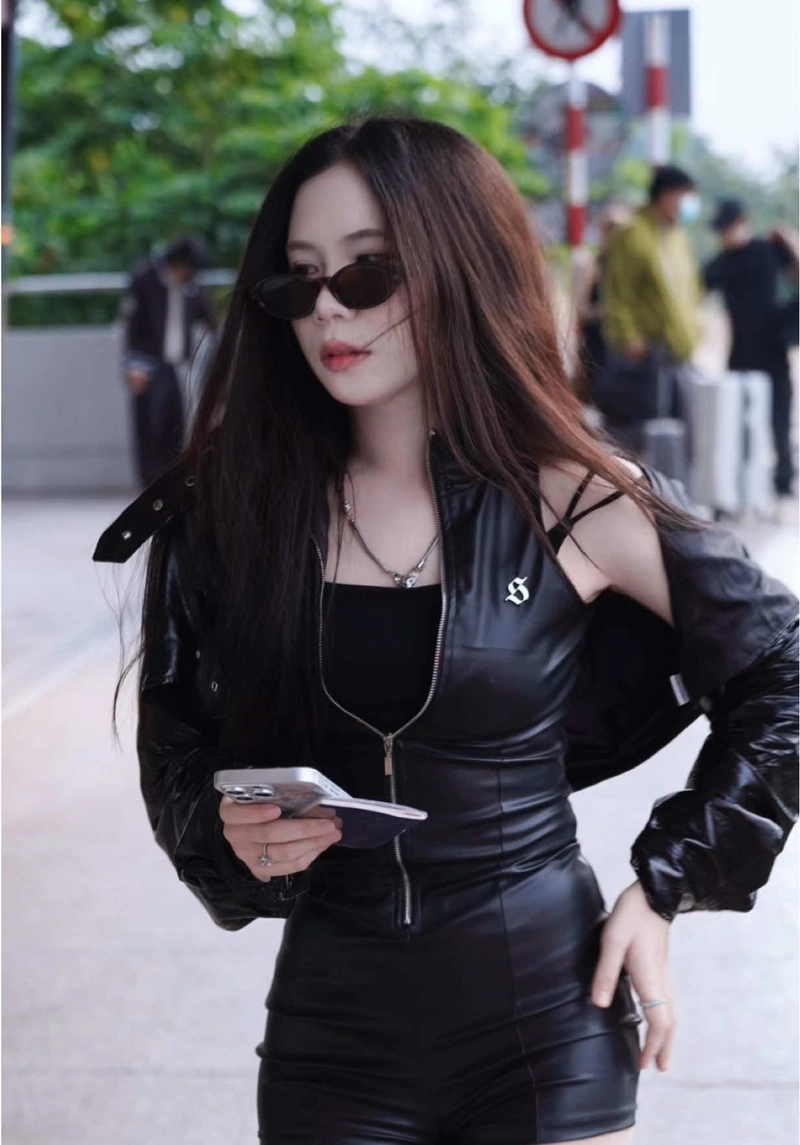 Hình Sammy Đào sexy mông to dâm dục