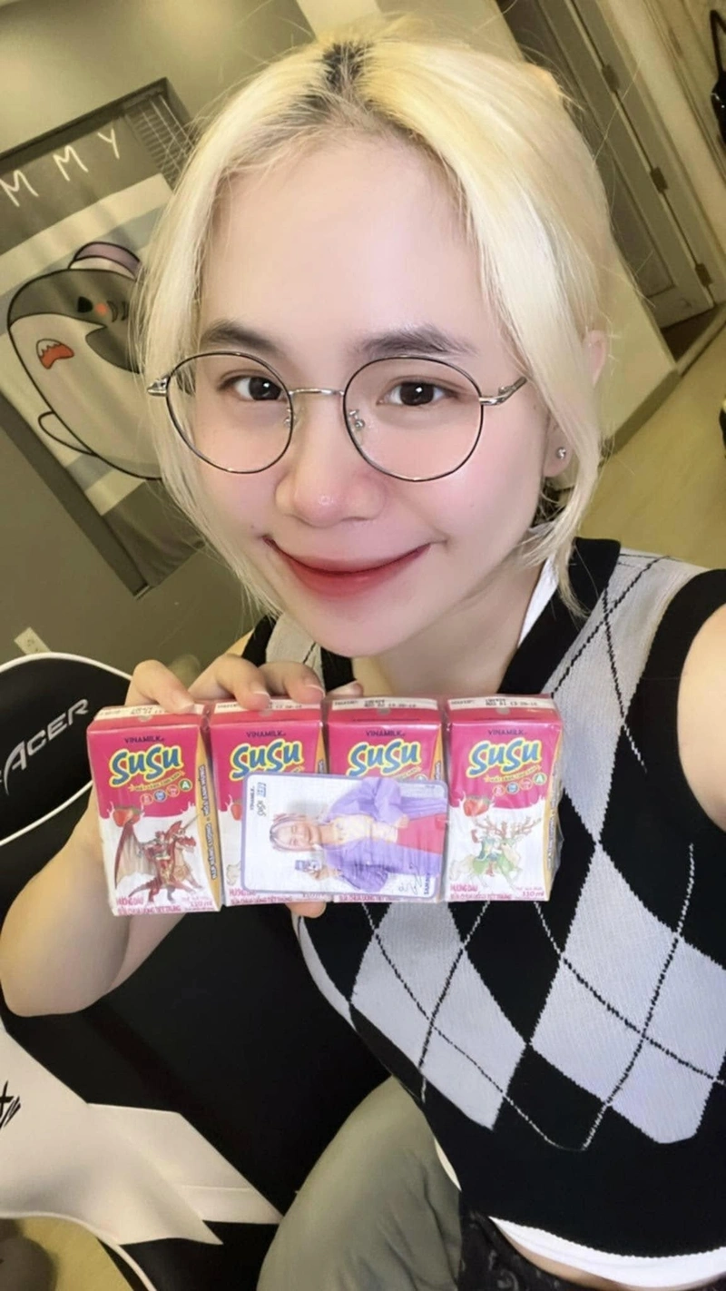 Hình Sammy Đào sexy vòng ba tròn trịa cuốn hút