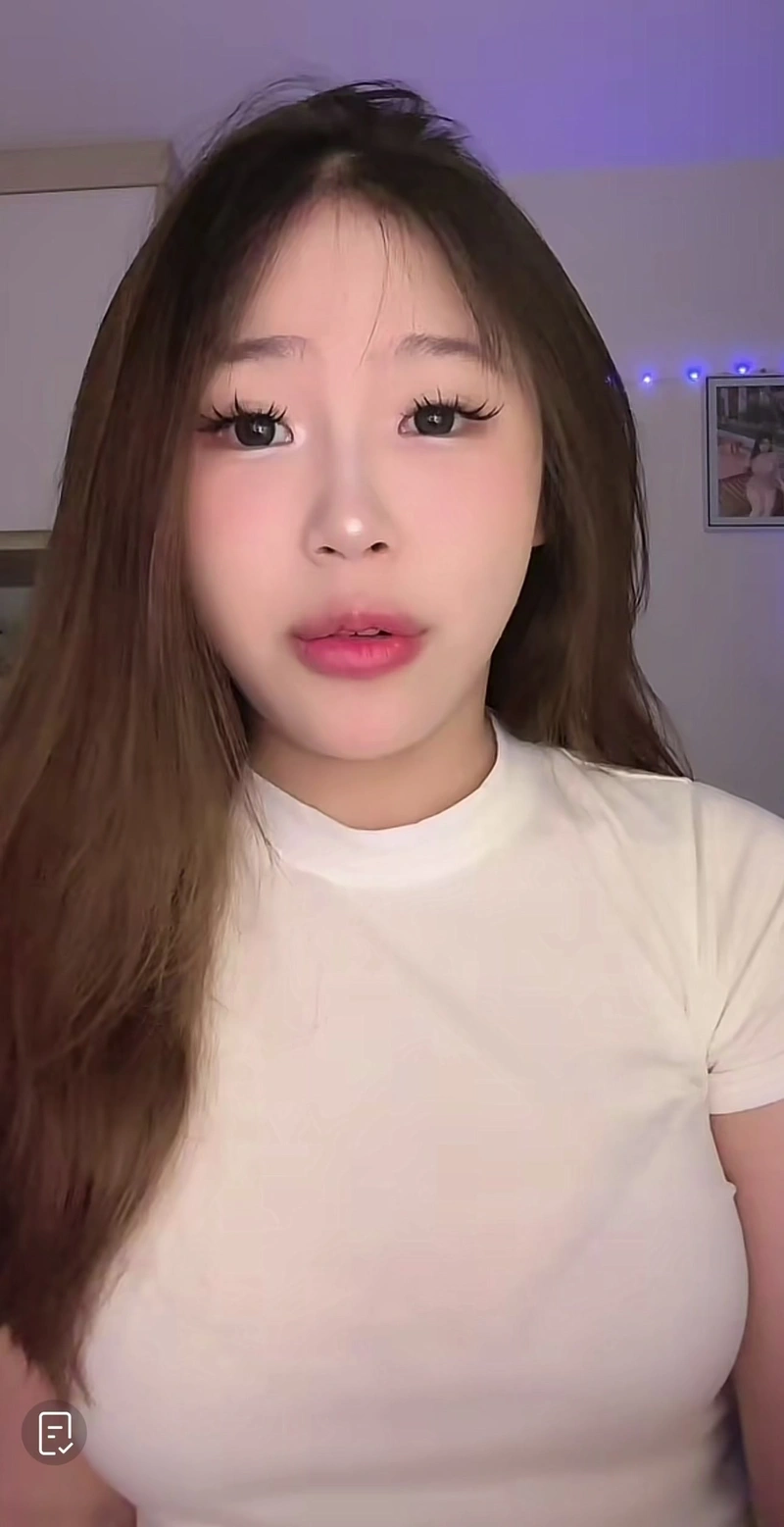 Hình Thảo Baby sexy vòng 3 căng tròn