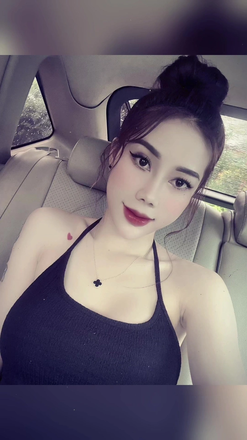 Hình Tuệ Vy gợi cảm không che siêu phẩm