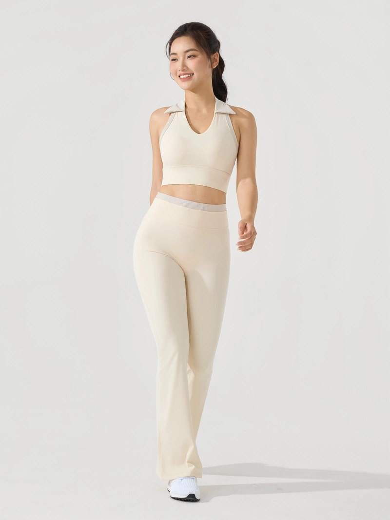 Hình gái xinh mặc quần legging dịu dàng duyên dáng