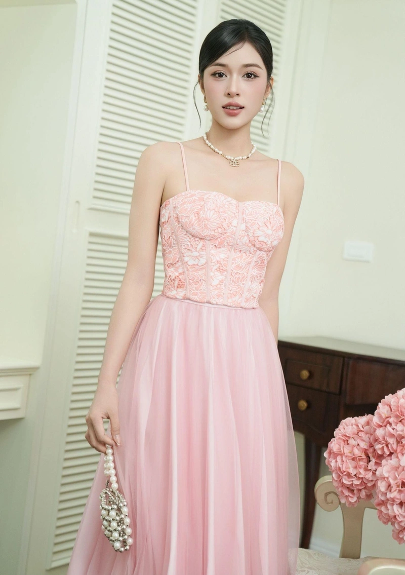 Hình gái xinh váy lưới lột đồ quyến rũ