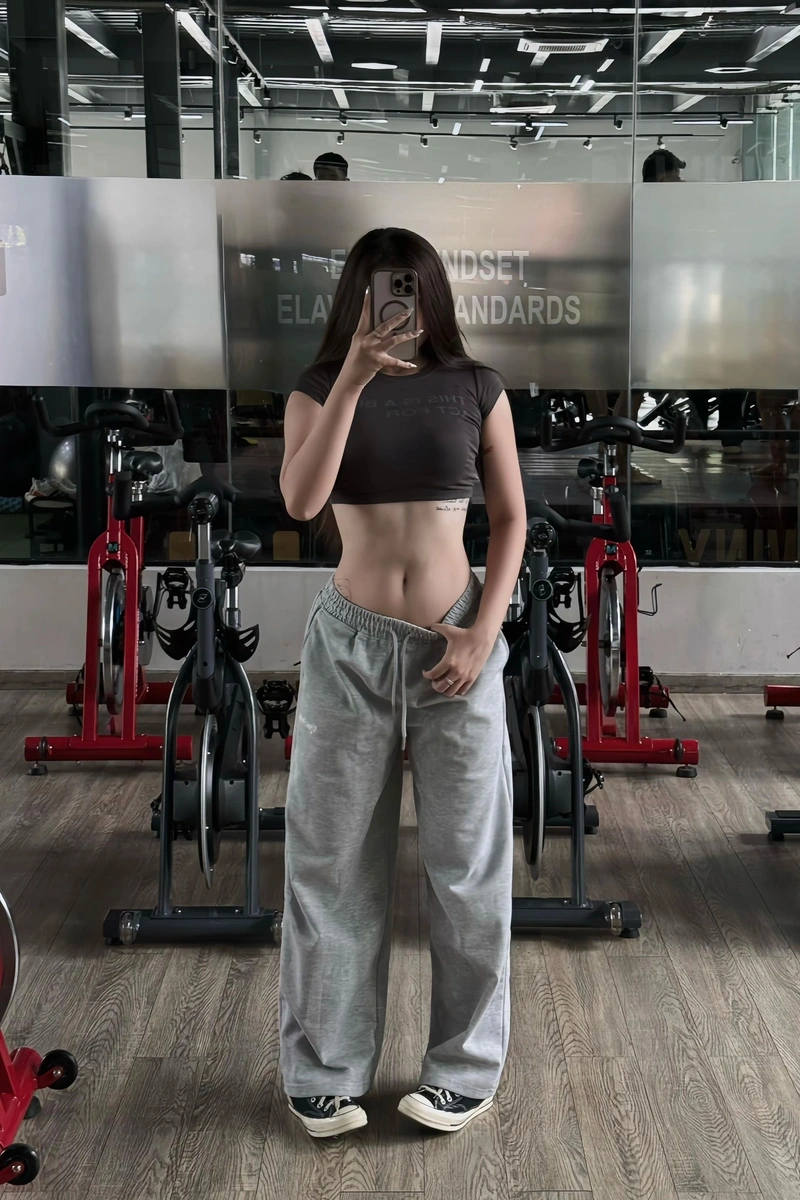 Hình tải Dii Dii TikToker show hàng quyến rũ 2K