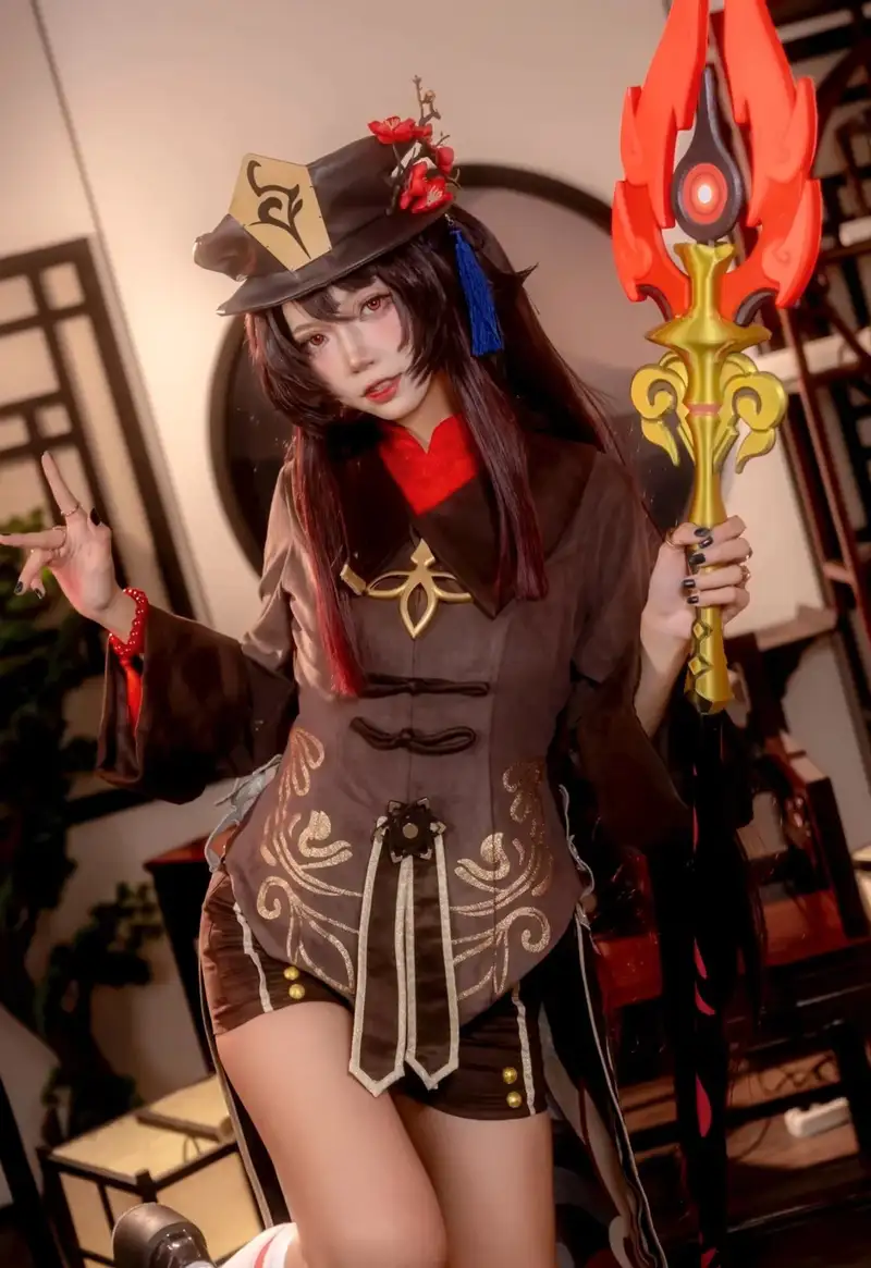 Khám phá ảnh cosplay Hu Tao với thần thái tự nhiên