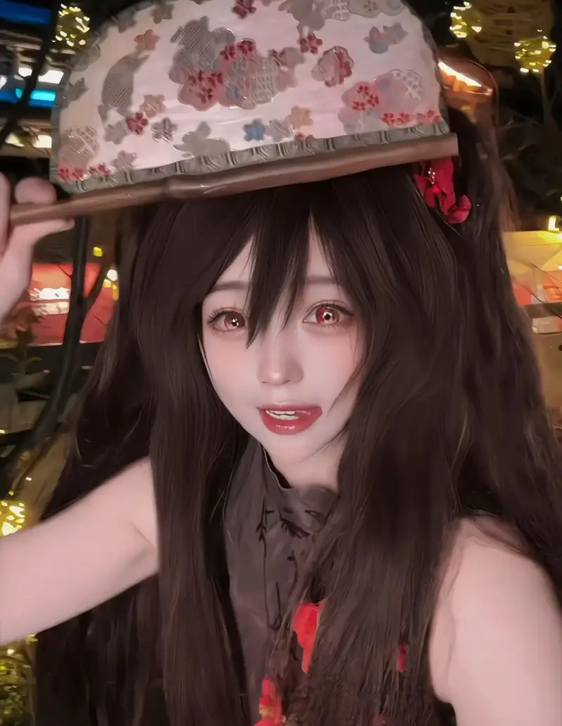Khám phá tạo hình Hutao cosplay độc đáo
