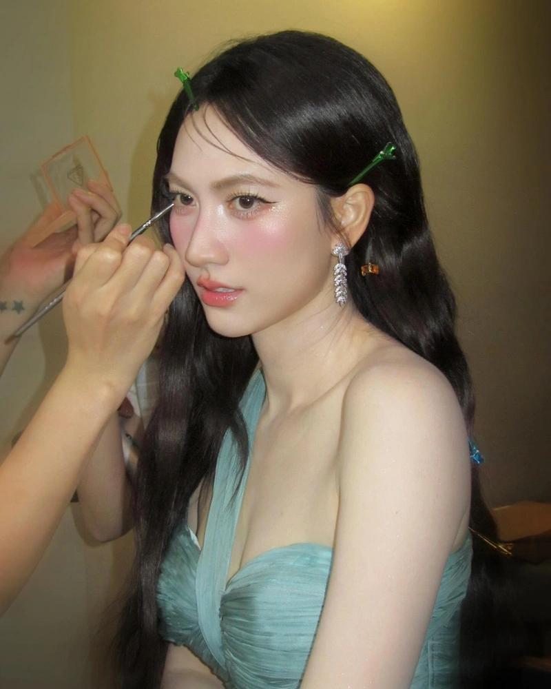 Phương Anh Đào không che thân hình siêu phẩm