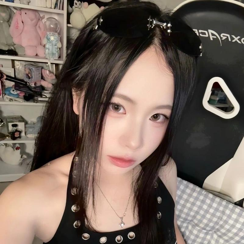 Sammy Đào khoe thân hình nóng bỏng đầy quyến rũ