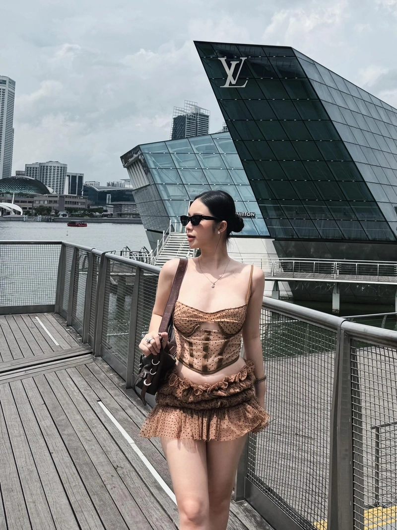 Thuhuongbabyy khỏa thân gần không che
