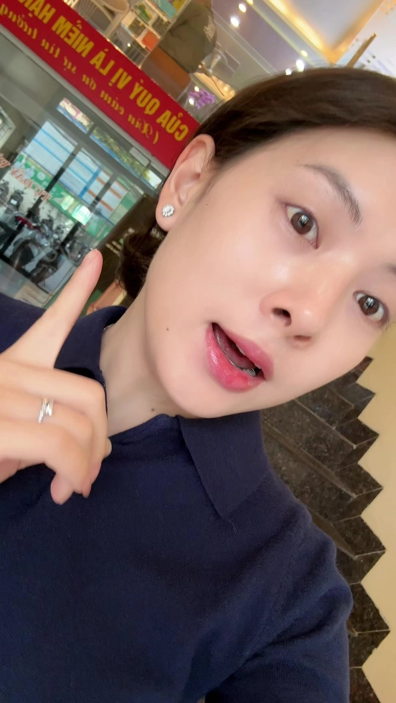 Uyenbeu2006 khỏa thân show hàng cực phẩm