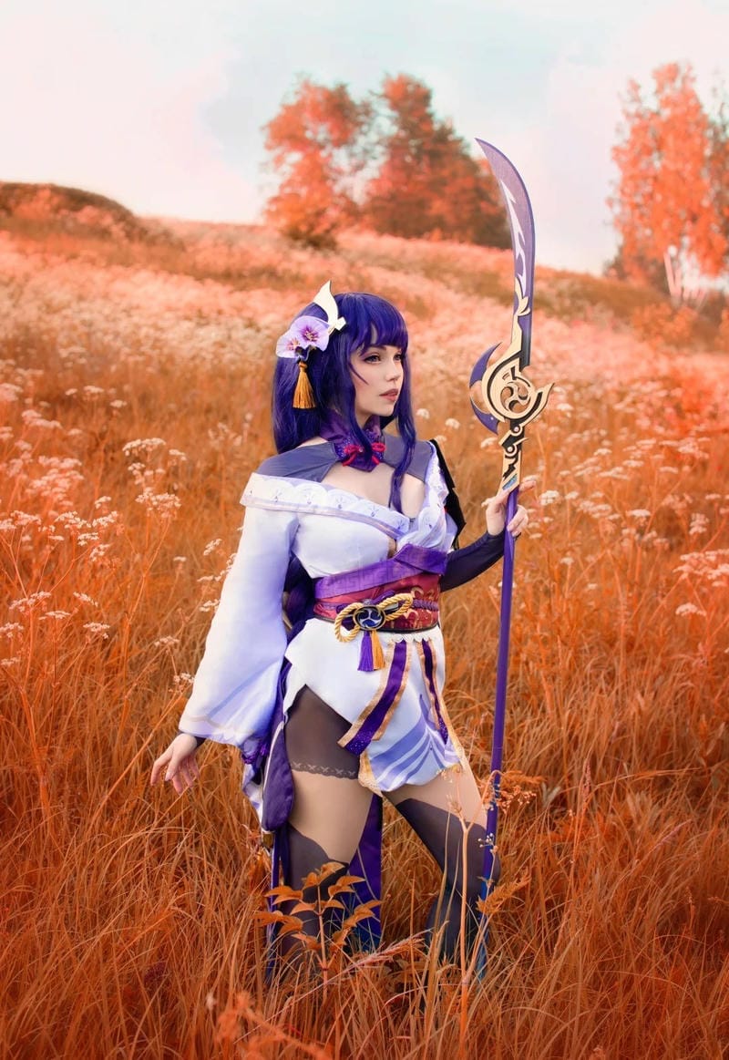 ảnh Raiden Shogun cosplay thần bí